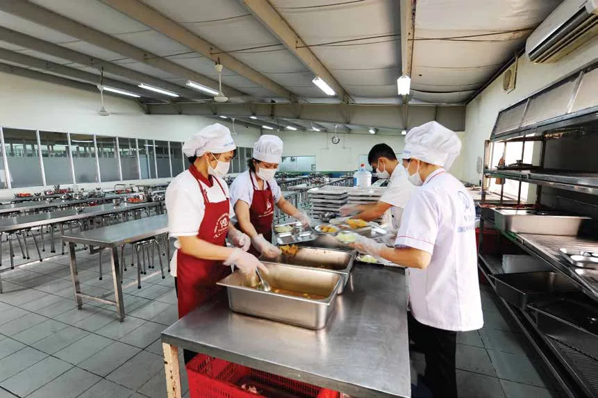 Chia suất tại nhà ăn nhà máy